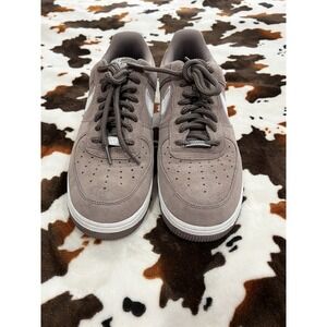 Men's Nike Air Force 1 '07 LV8 Brown sneakers suede upper braided laces Sz 10.5